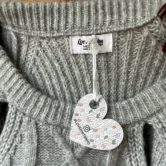 Shoulder Cut Out Cable Knit Pullover Sweater - Picture 9 of 11